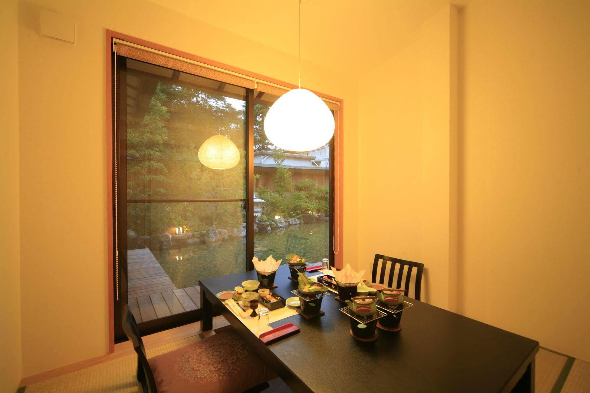 Mikasa Hotel Nara Bagian luar foto