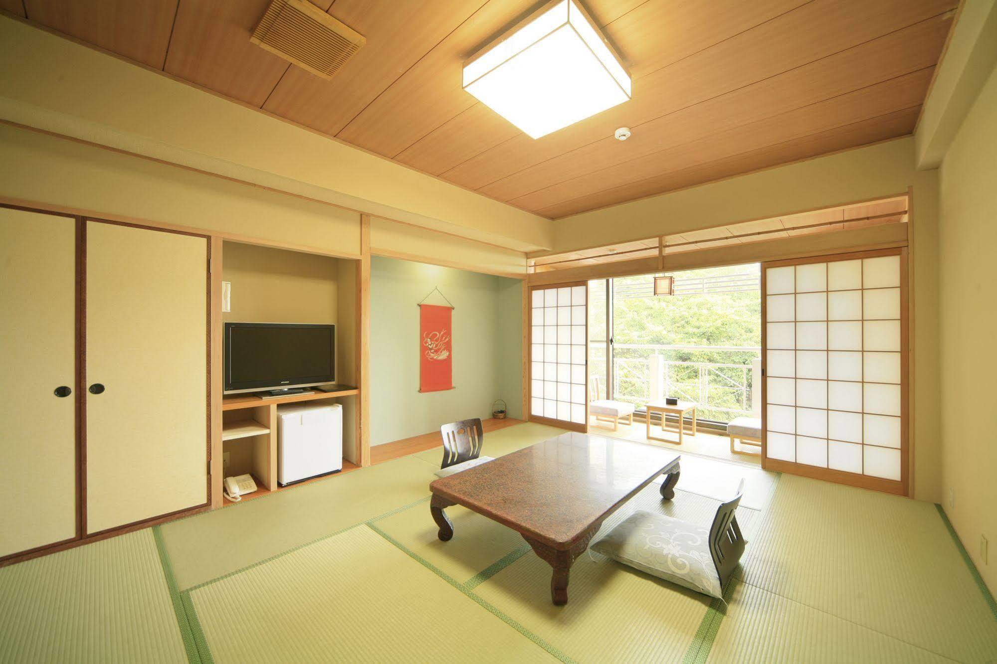 Mikasa Hotel Nara Bagian luar foto