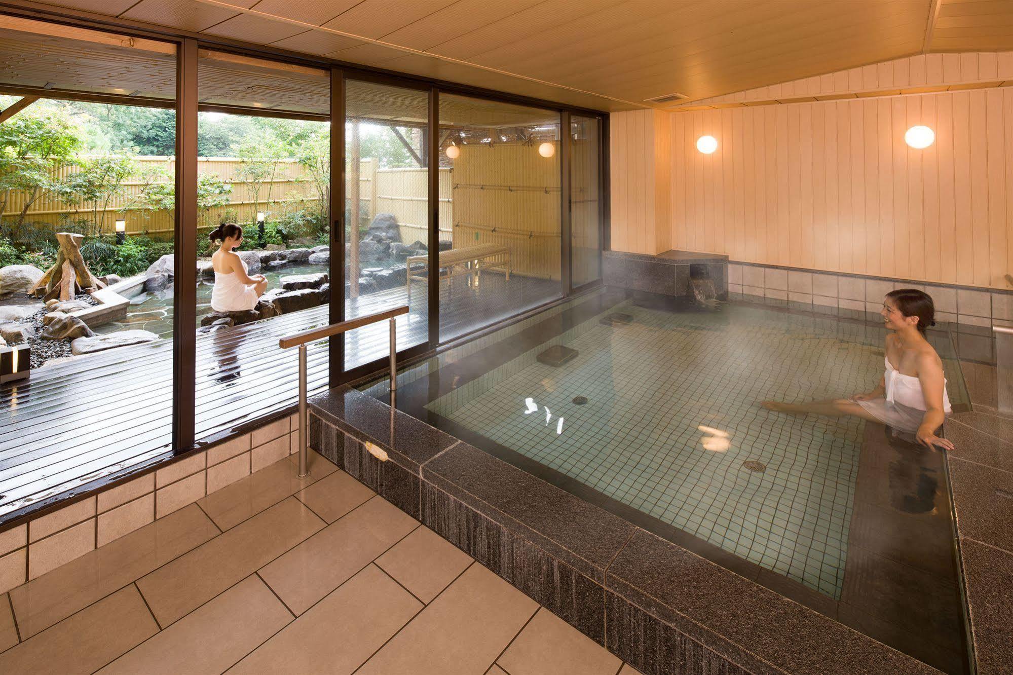 Mikasa Hotel Nara Bagian luar foto