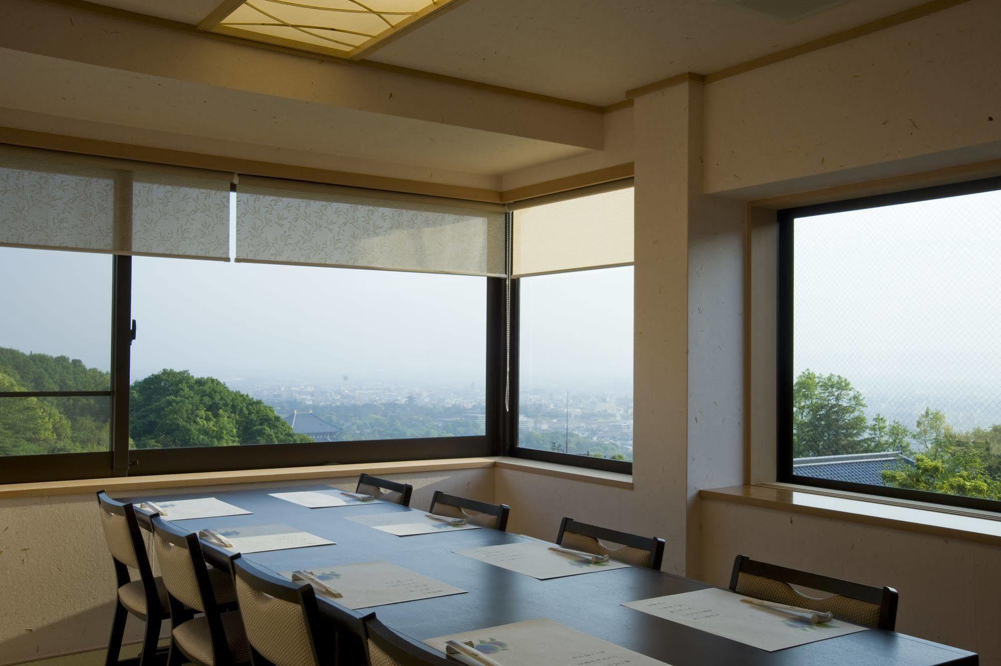 Mikasa Hotel Nara Bagian luar foto